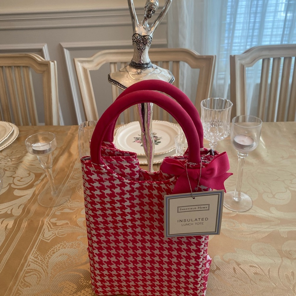 Sheffield Home Red and White Houndstooth Insulated Lunch Tote